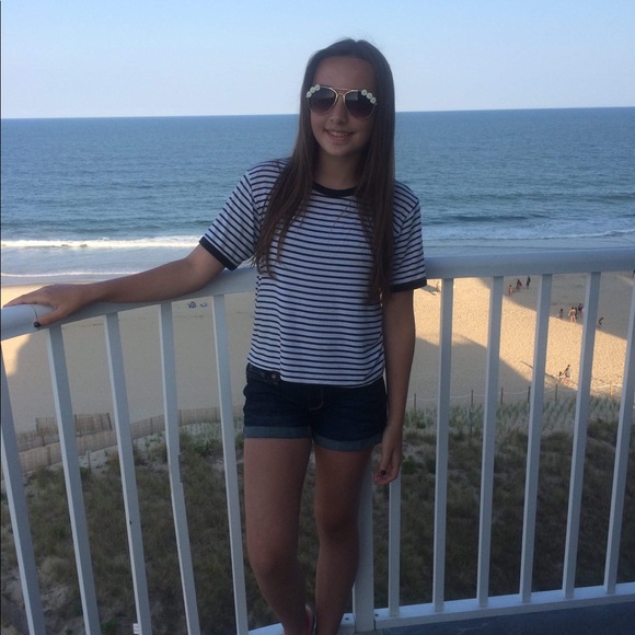 Pacsun T-shirt - Picture 2 of 2